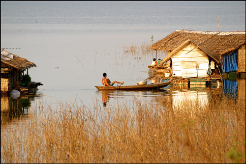 [-]Hồ[-]thủy[-]điện[-]Trị[-]An[-]chưa[-]tích[-]đủ[-]nước[-]nên[-]không[-]lo[-]xả[-]lũ